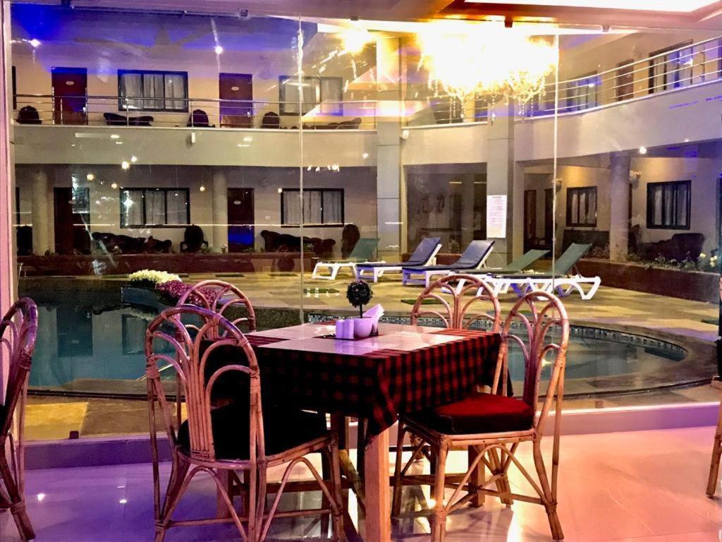 The Center Court Resort & Spa فاكا المظهر الخارجي الصورة