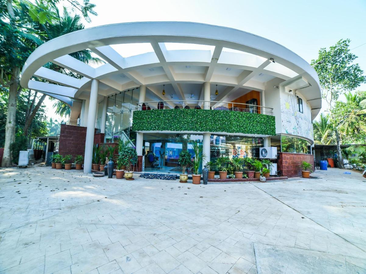The Center Court Resort & Spa فاكا المظهر الخارجي الصورة