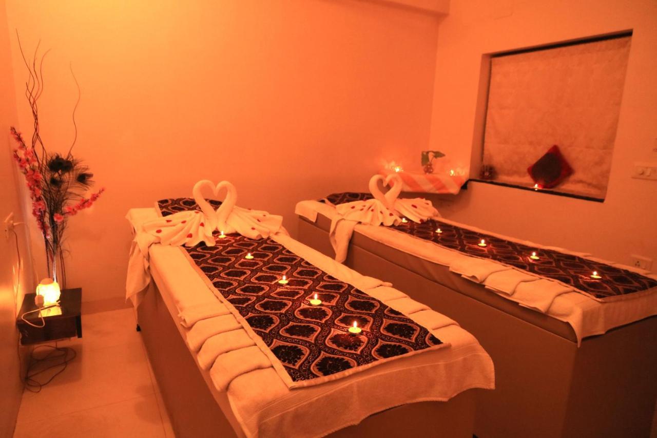 The Center Court Resort & Spa فاكا المظهر الخارجي الصورة